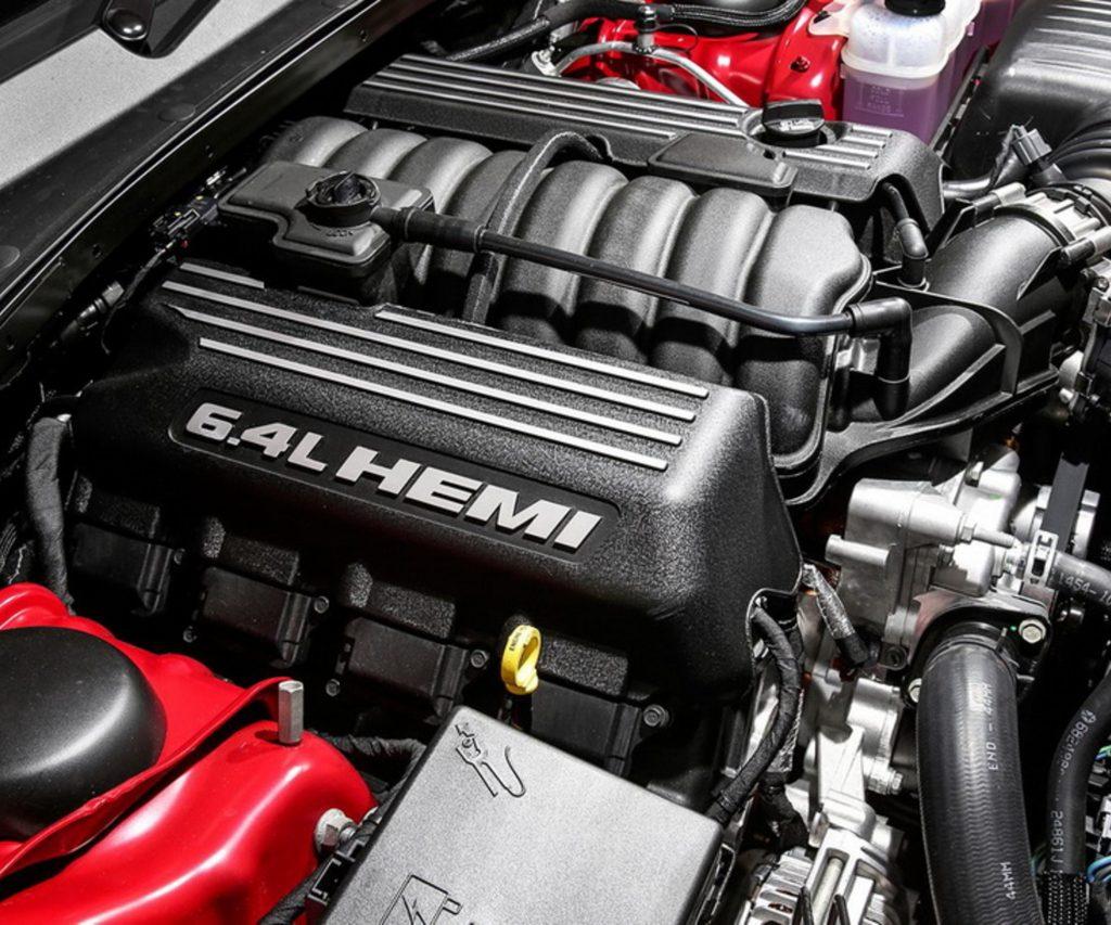 Chrysler 6.4 L Hemi Engine Review
